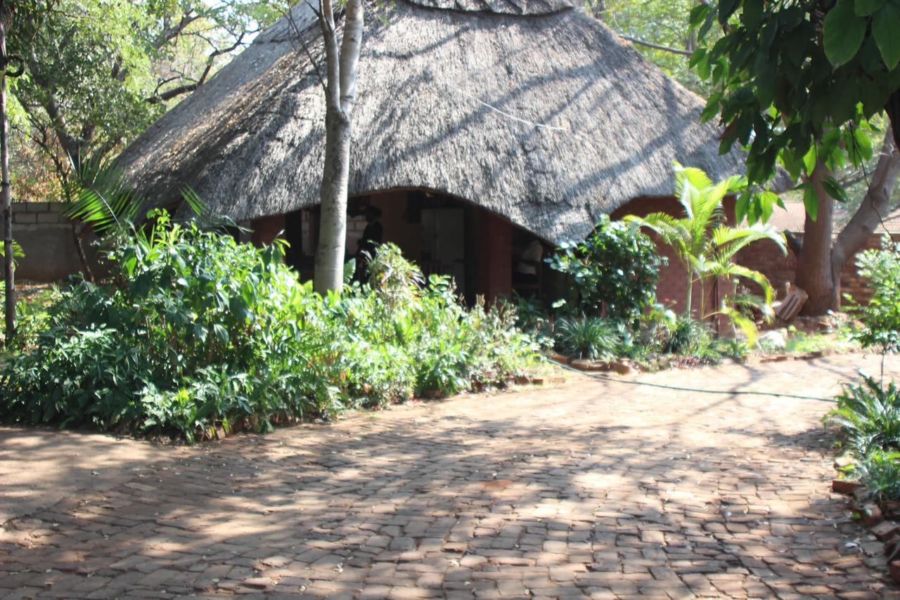Mosi-Ua-Tunya Lodge Victoriafälle Exterior foto